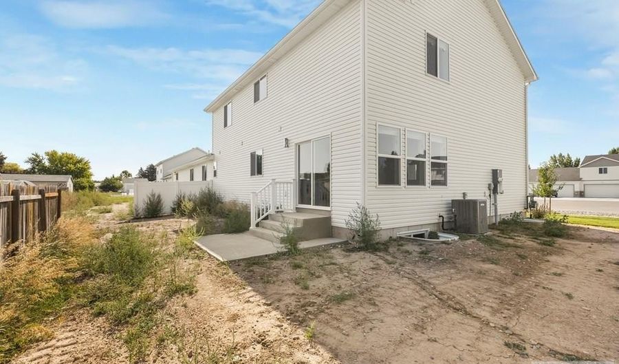 3225 E Reynard Ln, Idaho Falls, ID 83401 - 3 Beds, 3 Bath