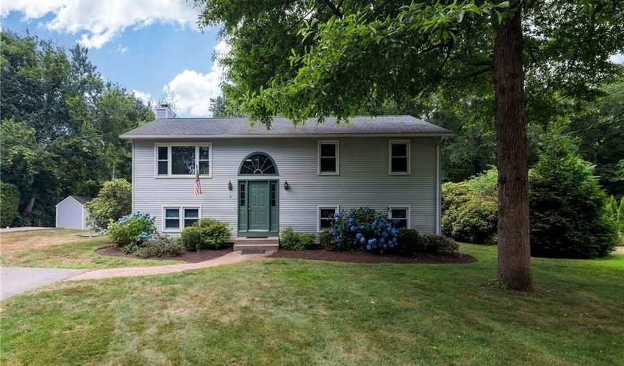 5 Spirketing St, Jamestown, RI 02835 - 3 Beds, 2 Bath