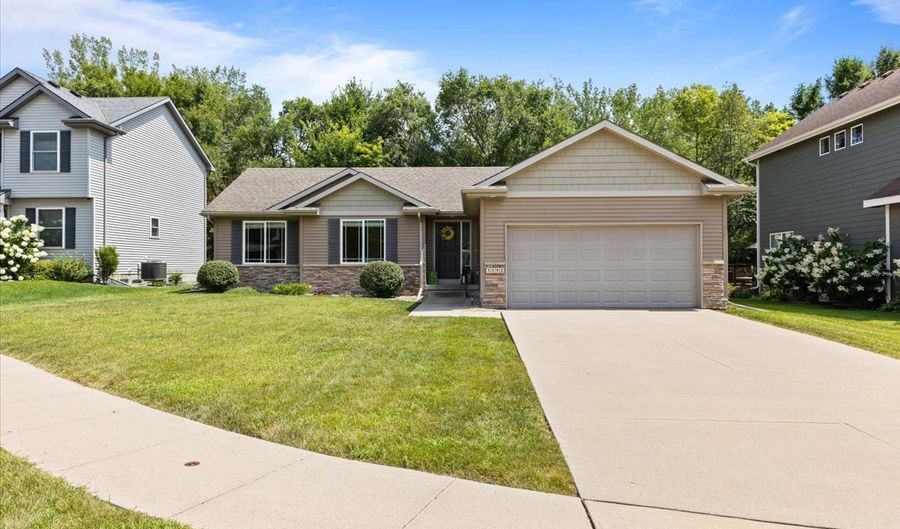3151 SE Primrose Dr, Ankeny, IA 50021 - 3 Beds, 2 Bath