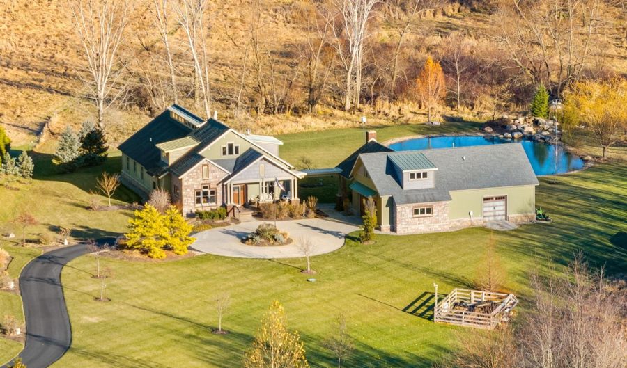 18232 Tonkel Rd, Auburn, IN 46706 - 3 Beds, 3 Bath