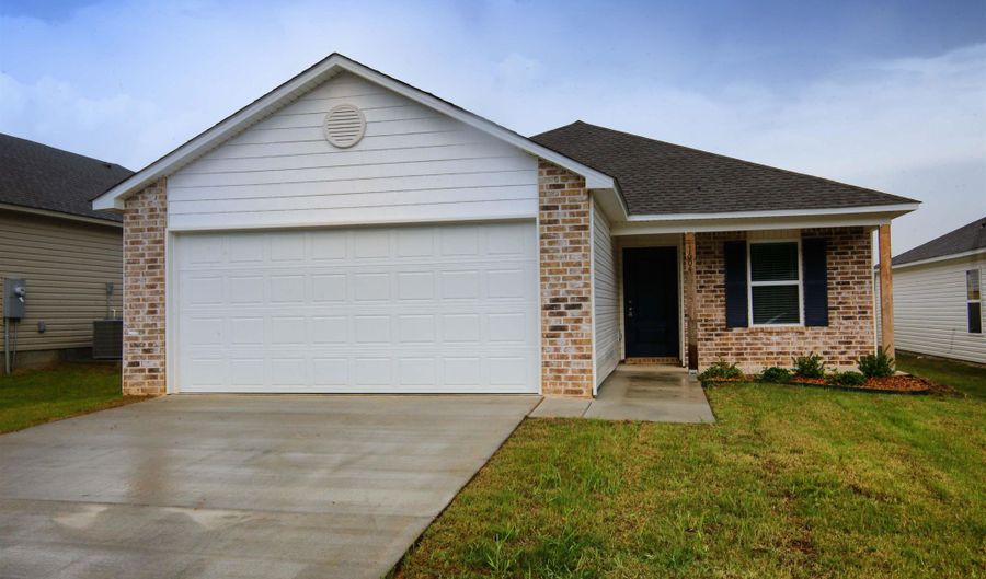 1604 Rambling Brook Dr, Benton, AR 72015 - 4 Beds, 2 Bath