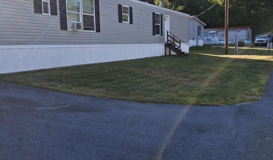 20 Duston Dr, Boscawen, NH 03303 - 2 Beds, 2 Bath