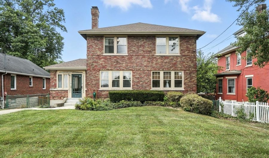 3191 Glenmore Ave, Cincinnati, OH 45211 - 3 Beds, 2 Bath