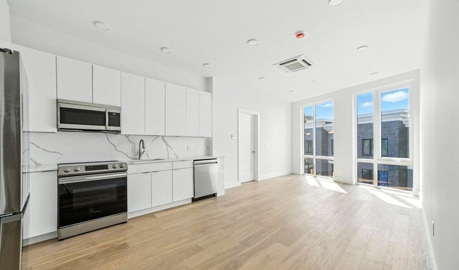 38 Hichborn 203, Boston, MA 02135 - 1 Beds, 1 Bath