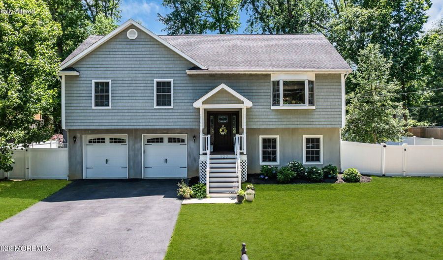 127 Oakland Ave, Atlantic Highlands, NJ 07716 - 4 Beds, 3 Bath