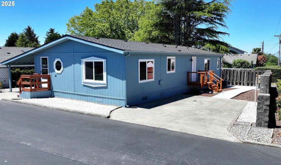 97940 W BENHAM Ln, Brookings, OR 97415 - 3 Beds, 2 Bath