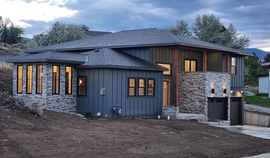1332 Huff N Puff Ave, Cody, WY 82414 - 3 Beds, 3 Bath