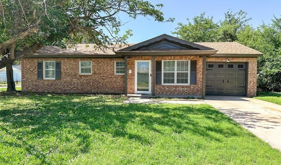 2601 S 39th St, Abilene, TX 79605 - 3 Beds, 2 Bath