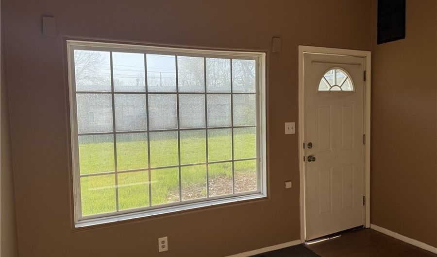 2350 Newton St, Akron, OH 44305 - 1 Beds, 1 Bath
