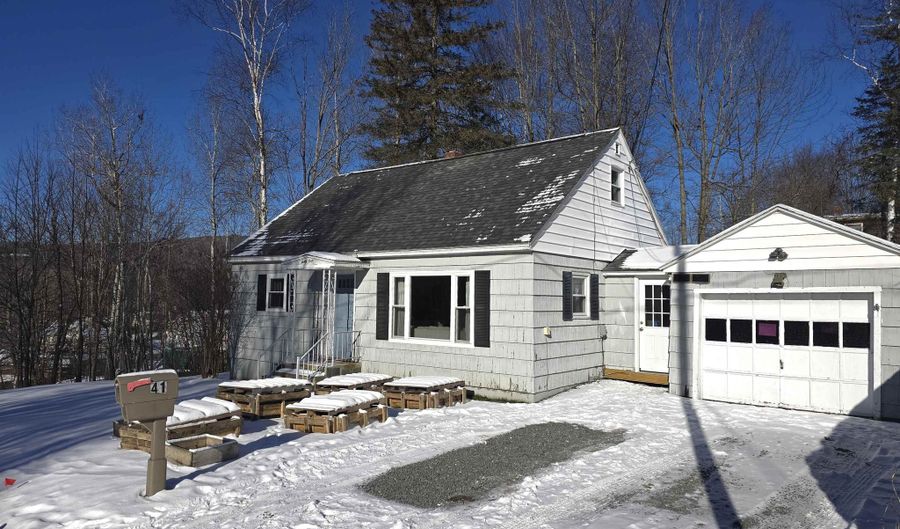 41 Franklin St, Berlin, NH 03570 - 4 Beds, 1 Bath