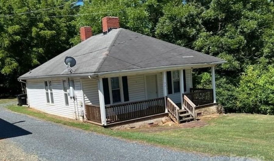 52 Willow St 14, Badin, NC 28009 - 2 Beds, 1 Bath