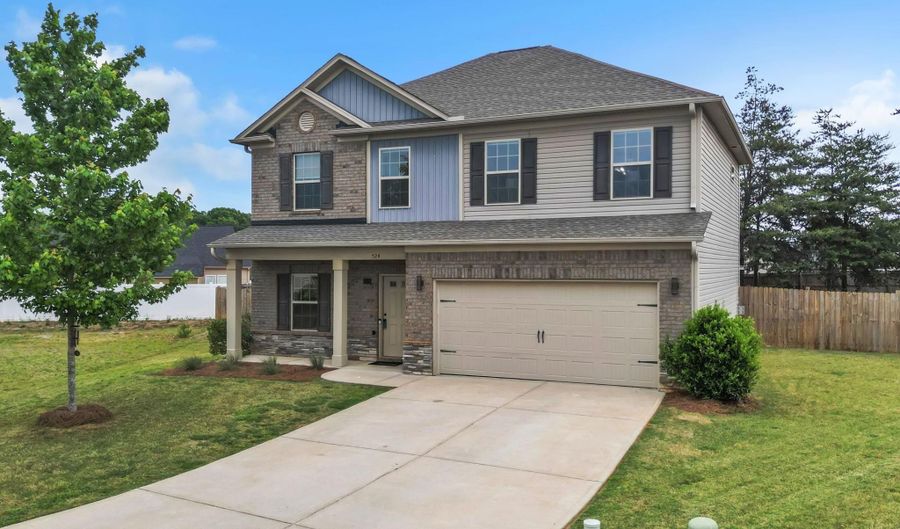 524 Marathon Ct, Boiling Springs, SC 29316 - 4 Beds, 3 Bath