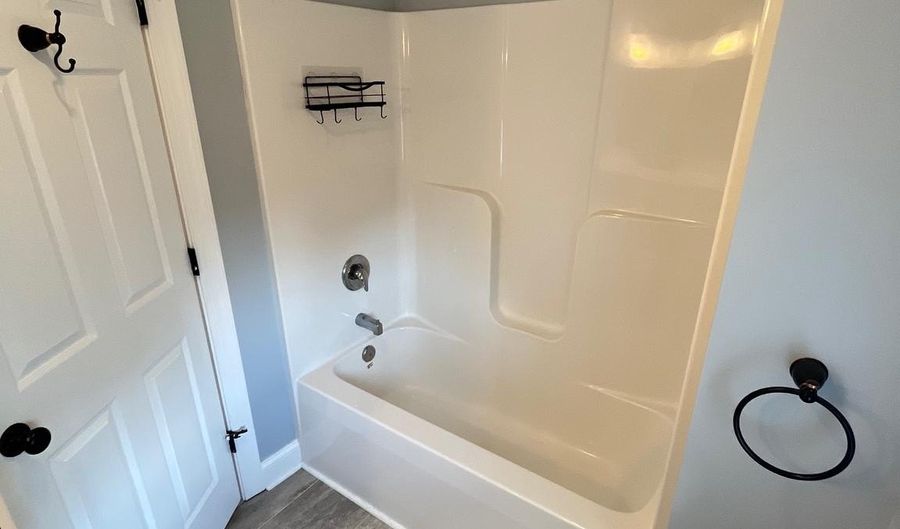 112 E MAIN St, Felton, DE 19943 - 3 Beds, 2 Bath