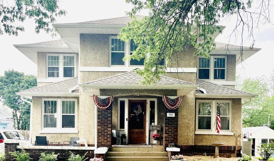 906 Locust St, Atlantic, IA 50022 - 4 Beds, 2 Bath