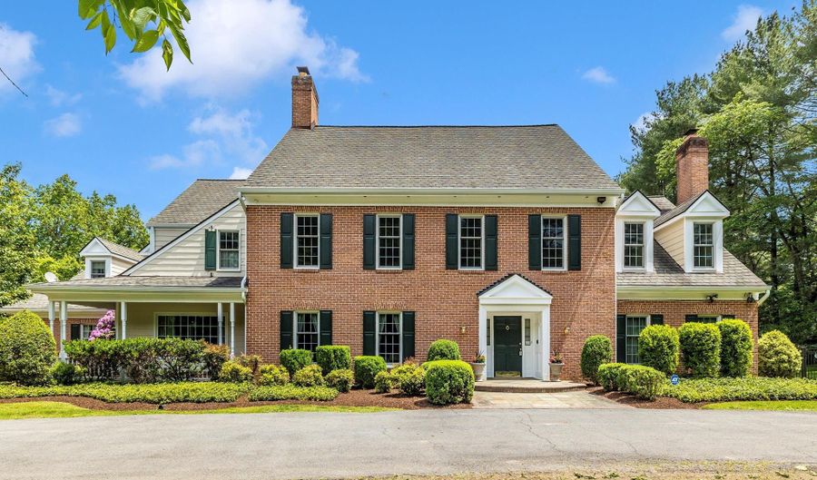 11009 PINEY MEETINGHOUSE Rd, Potomac, MD 20854 - 6 Beds, 6 Bath