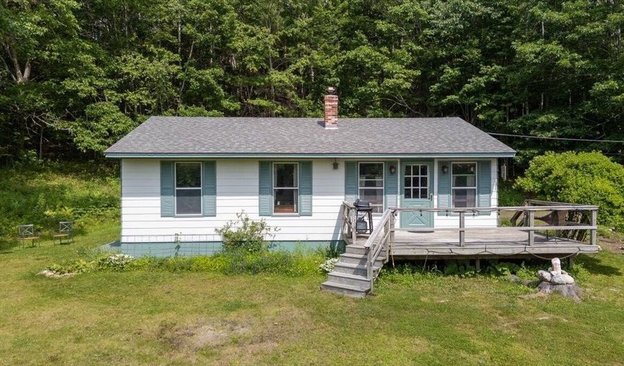 662 Searsmont Rd, Appleton, ME 04862 - 2 Beds, 1 Bath
