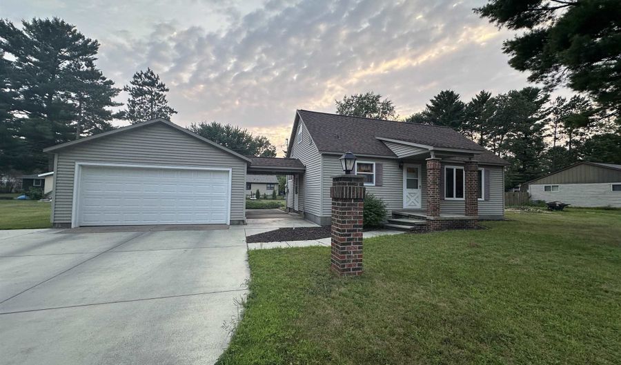 3510 4TH St S, Wisconsin Rapids, WI 54494 - 3 Beds, 3 Bath