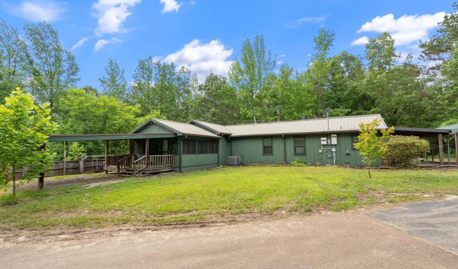 135 Red Bird Cv, Batesville, MS 38606 - 1 Beds, 2 Bath