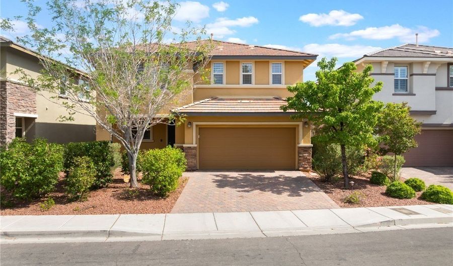 10315 Turia Gardens Rd, Las Vegas, NV 89135 - 3 Beds, 3 Bath
