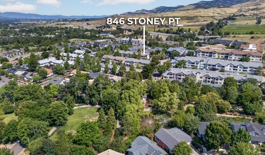 846 Stony Pt, Ashland, OR 97520 - 2 Beds, 2 Bath