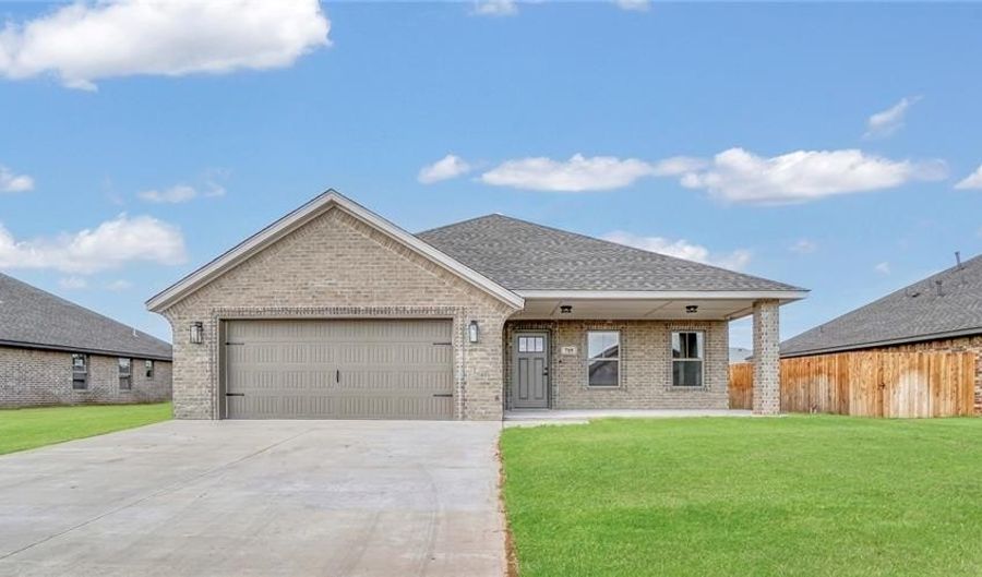 719 Sheryl Ln, Altus, OK 73521 - 4 Beds, 3 Bath
