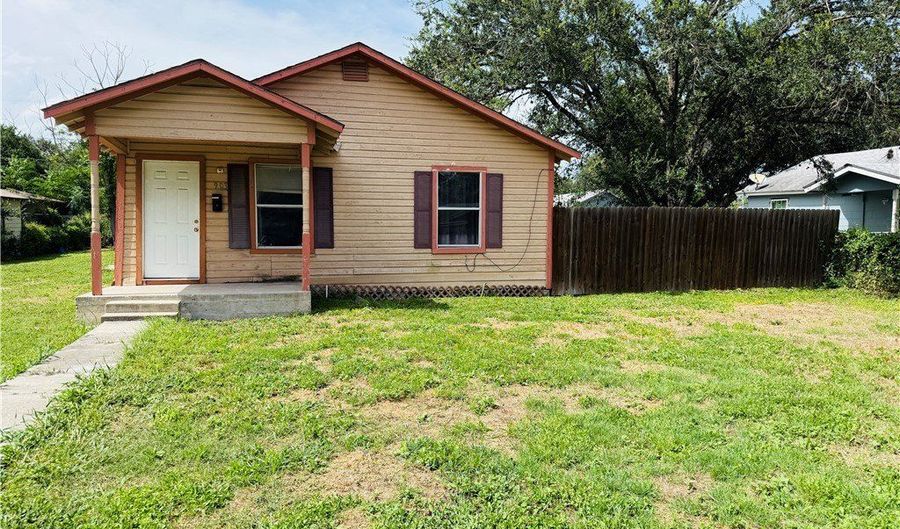 903 Jefferson St, Alice, TX 78332 - 2 Beds, 1 Bath