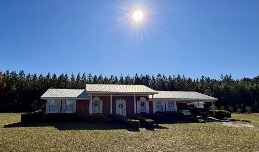 5459 Highway 2, Bascom, FL 32423 - 3 Beds, 2 Bath