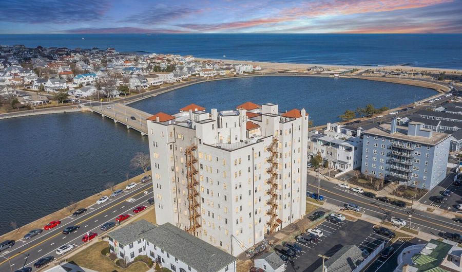 400 Deal Lake Dr 5F, Asbury Park, NJ 07712 - 1 Beds, 1 Bath