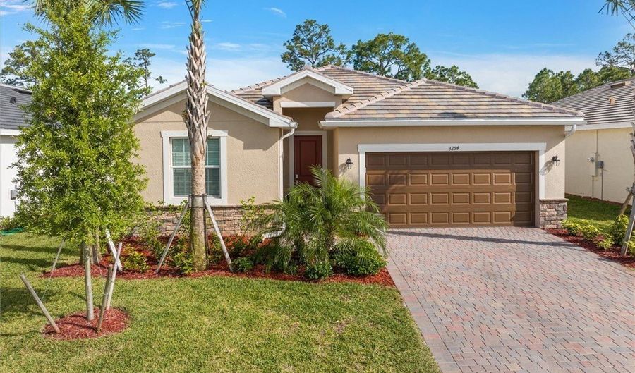 3254 Weston Manor Dr, Alva, FL 33920 - 4 Beds, 3 Bath