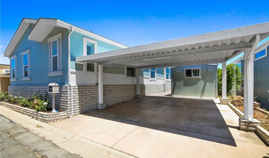 2550 Pacific Coast 194, Torrance, CA 90505 - 3 Beds, 2 Bath