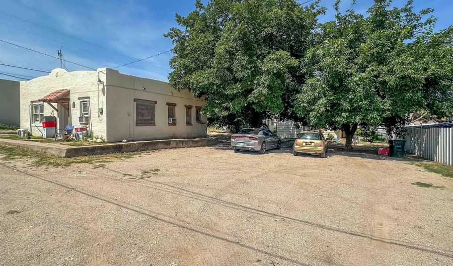 109 107 N Elm St, Carlsbad, NM 88220 - 0 Beds, 0 Bath