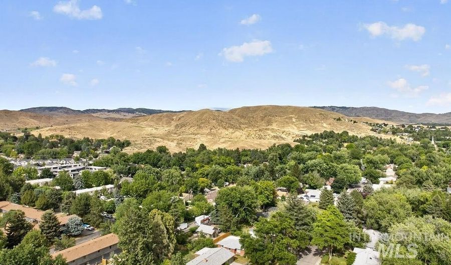 3324 W Tucker, Boise, ID 83703 - 4 Beds, 3 Bath