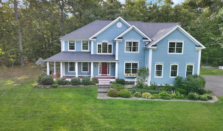 15 Still Hollow Pl, Ridgefield, CT 06877 - 4 Beds, 5 Bath