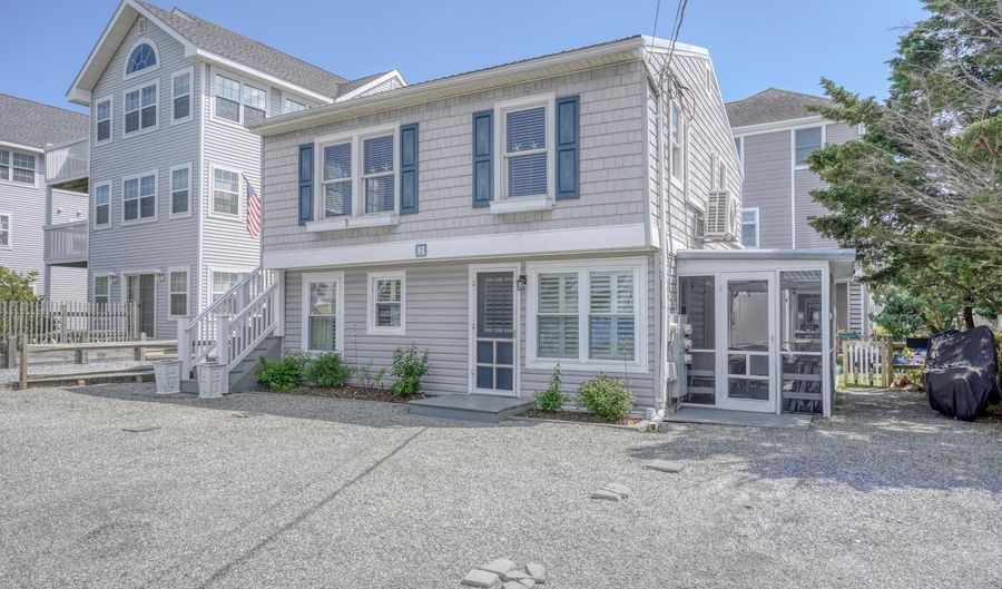 2 E ATLANTIC St 1, Fenwick Island, DE 19944 - 3 Beds, 1 Bath
