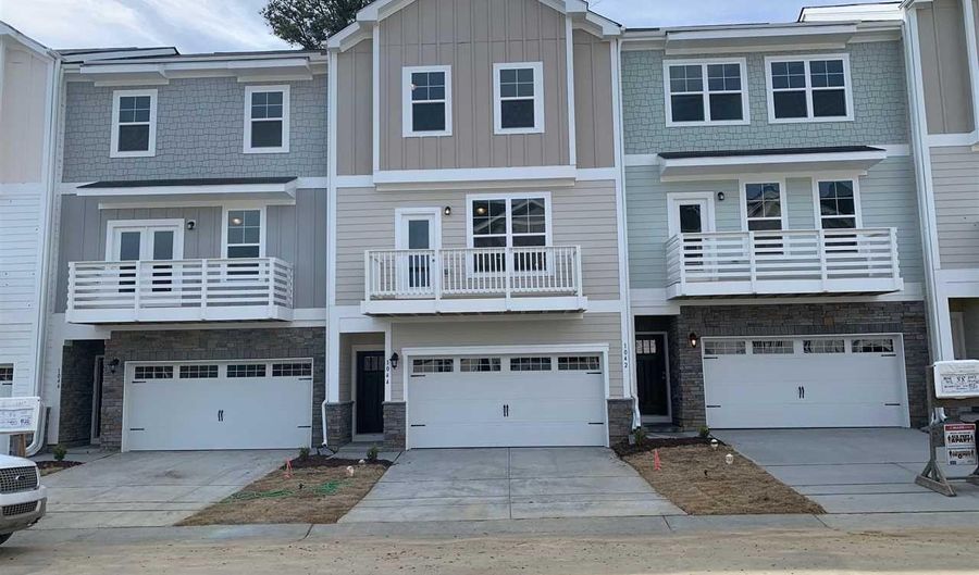1044 Diamond Dove Ln, Apex, NC 27523 - 4 Beds, 4 Bath