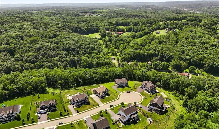 214 Stoneridge Ln, Adams Twp., PA 16046 - 5 Beds, 5 Bath