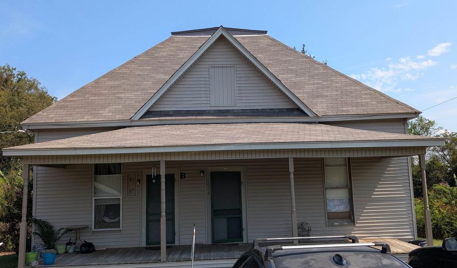 1028 S 11th St, Arkadelphia, AR 71923 - 4 Beds, 2 Bath