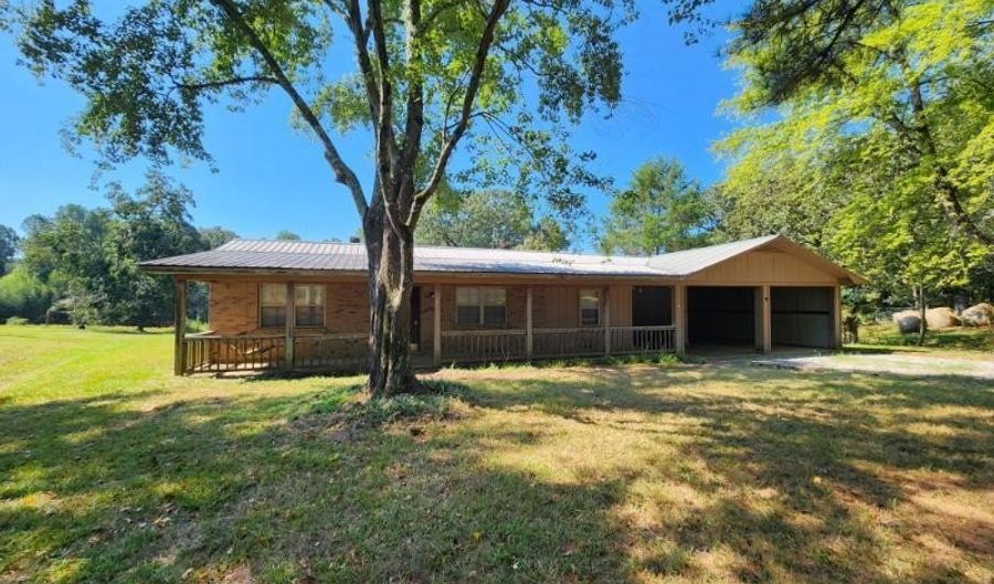 561 County Road 800, Blue Mountain, MS 38610 - 3 Beds, 1 Bath