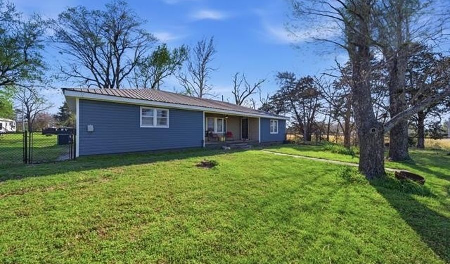 6847 W 390 Rd, Adair, OK 74330 - 2 Beds, 1 Bath