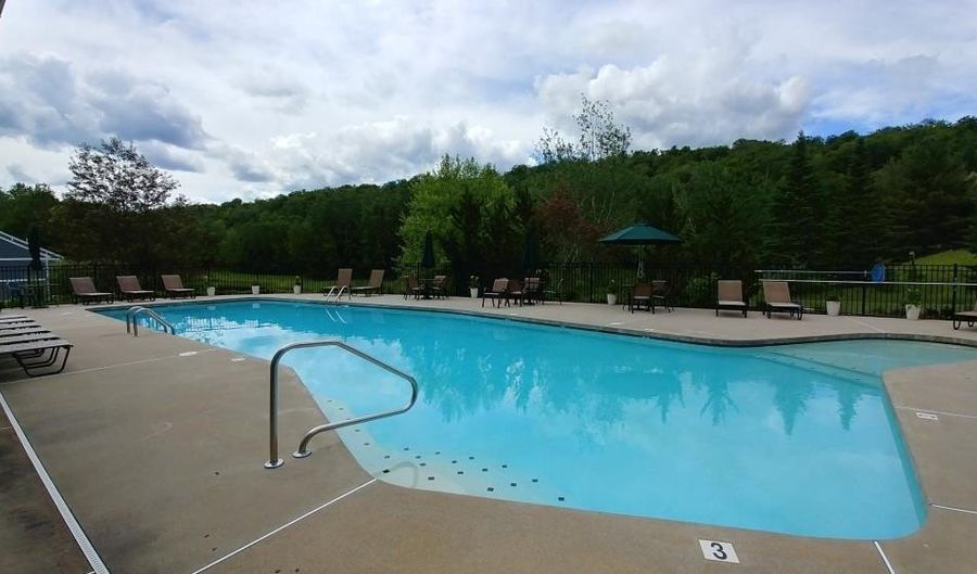 18 Woodsview Ln 2, Lincoln, NH 03251 - 4 Beds, 4 Bath