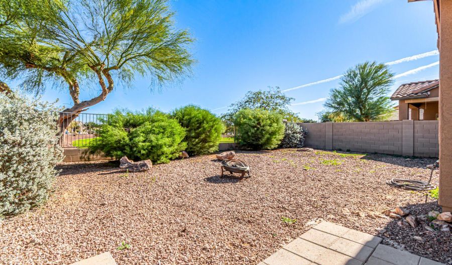 501 S 9TH St, Avondale, AZ 85323 - 3 Beds, 2 Bath
