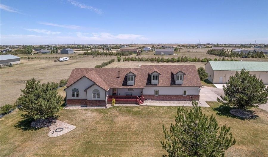 5765 SNOWBERRY Dr, Cheyenne, WY 82009 - 5 Beds, 3 Bath