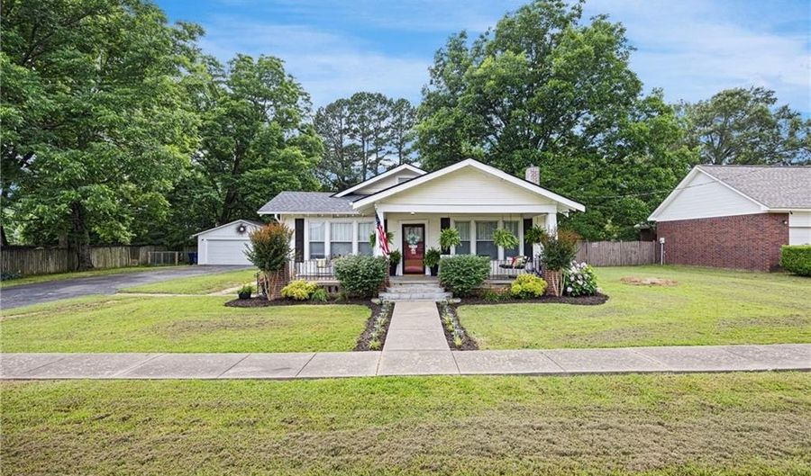 105 Avenue 2 NW, Atkins, AR 72823 - 3 Beds, 2 Bath