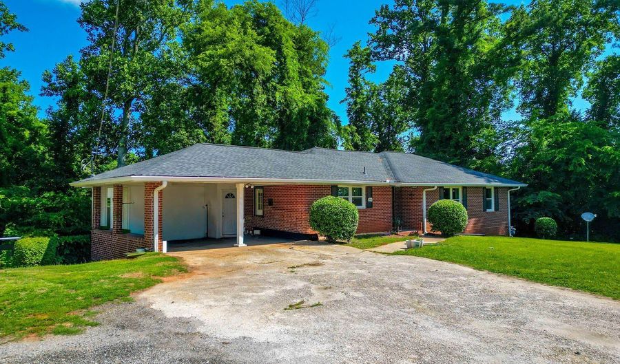 7406 Factory Shoals Rd SW, Austell, GA 30168 - 5 Beds, 3 Bath