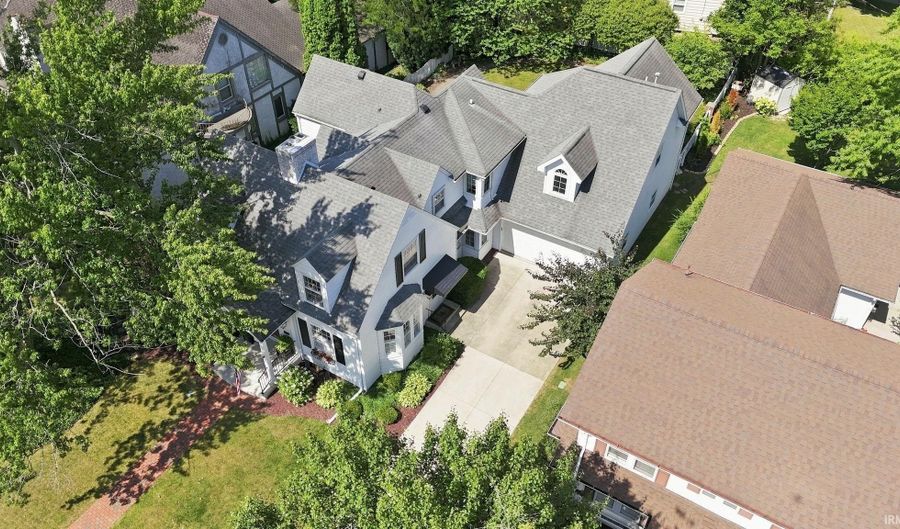 1011 Midway Dr, Auburn, IN 46706 - 4 Beds, 4 Bath