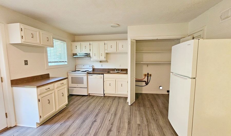 2503 4 Redwood Ct, Albany, GA 31707 - 2 Beds, 1 Bath