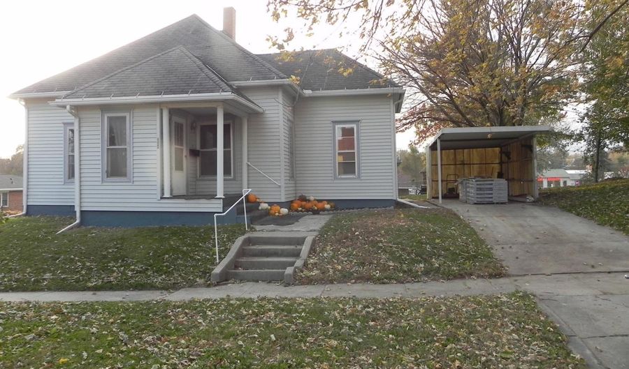 402 Court Ave, Bedford, IA 50833 - 2 Beds, 1 Bath
