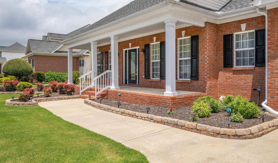 214 LIBERTY Ln, Anniston, AL 36207 - 4 Beds, 3 Bath