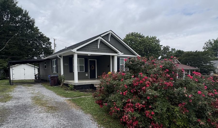 1415 Dalton St, Alcoa, TN 37701 - 3 Beds, 2 Bath