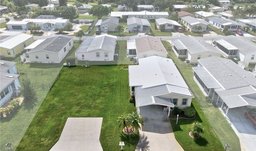 835 Sapodilla Dr, Barefoot Bay, FL 32976 - 2 Beds, 2 Bath